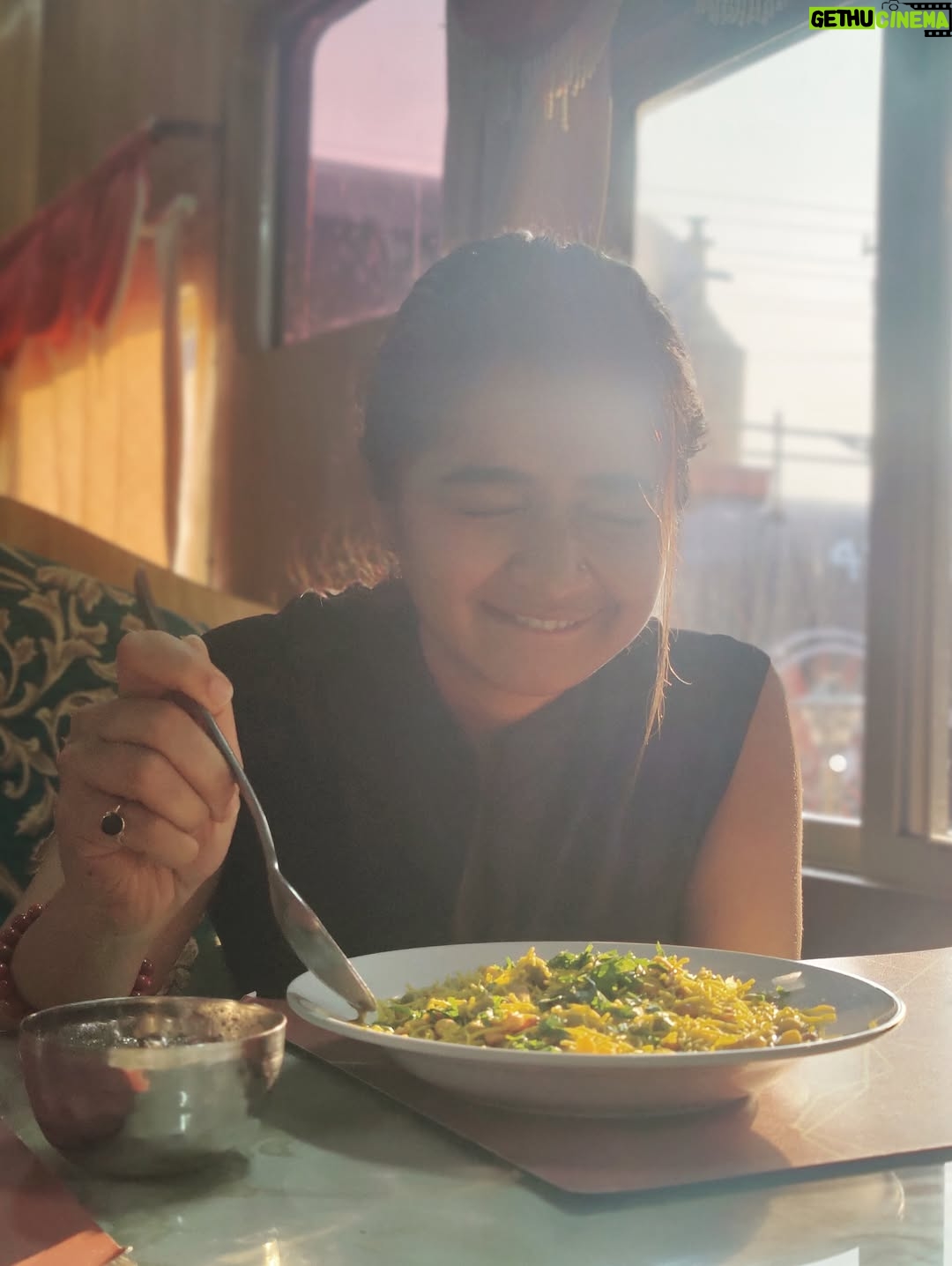 Priya J Achar - 21.6K Likes - ✨🌻🌤️
.
.
.
.
#priyajachar #sunsetlove 🌤️🫠