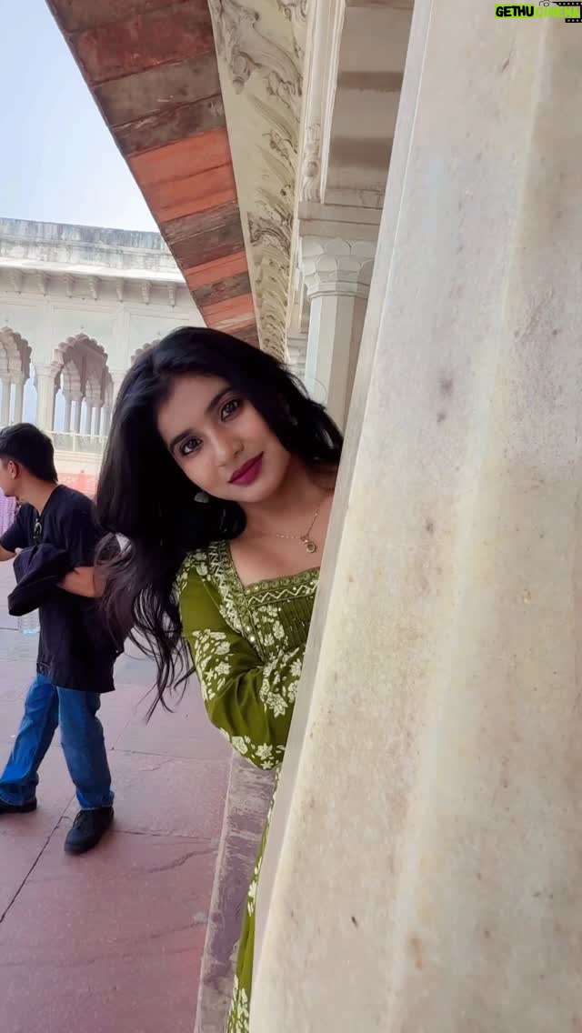 Priya Rathore - 1.2K Likes - Sham hai subha hai 😅 yeh dialogue bekar hai 🤣🤣