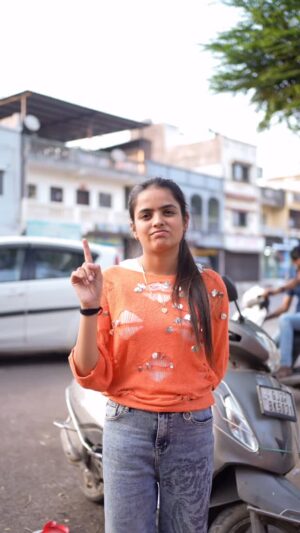 Priya Tiwari Instagram - Wait for end š share karo video šš
#viralvideos #instagram #reelsinstagram #explore #share #priyafammm #tranding #reelsvideo #viral #share #tag #mr_sachin08 #love #sad