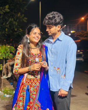 Priya Tiwari Instagram - Kaise ho aap log šš«¶ā¤ļø @priya_a08 @mr_sachin08
@mr_sajan_08
#viralvideos #instagram #reelsinstagram #explore #share #priyafammm #tranding #reelsvideo #viral #share #tag #mr_sachin08 #love #sad