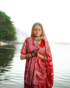 Priya Tiwari Instagram - Jai chhathi maiya šā¤ļø @priya_a08 @mr_sachin08
šØ :- @sb_belim_sahil
#viralvideos #instagram #reelsinstagram #explore #share #priyafammm #tranding #reelsvideo #viral #share #tag #mr_sachin08 #love #sad