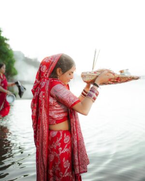 Priya Tiwari Instagram - Jai chhathi maiya šā¤ļø @priya_a08 @mr_sachin08
šØ :- @sb_belim_sahil
#viralvideos #instagram #reelsinstagram #explore #share #priyafammm #tranding #reelsvideo #viral #share #tag #mr_sachin08 #love #sad
