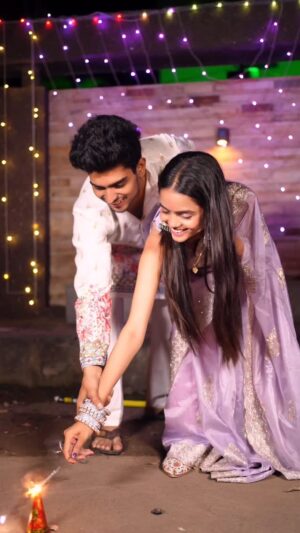 Priya Tiwari Instagram - Happy Diwali šŖ ā¤ļø @priya_a08 @mr_sachin08
@mr_sajan_08
#viralvideos #instagram #reelsinstagram #explore #share #priyafammm #tranding #reelsvideo #viral #share #tag #mr_sachin08 #love #sad