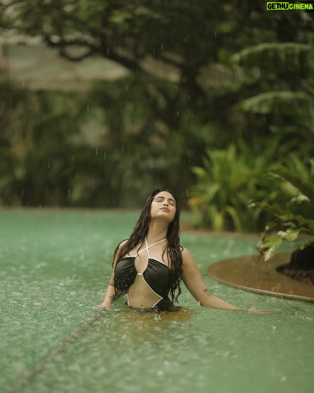 Priyanka Arya - 18.8K Likes - Your off season is my season!

Location courtesy @avataara_resort_goa 

#travelphotography #potraitmood #travelmode #travelandleisure