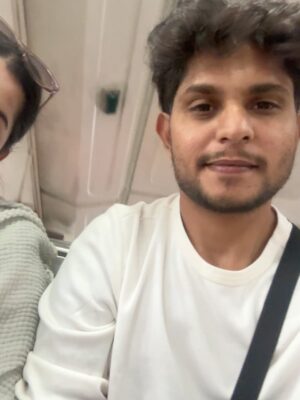 Priyanka Diwate Instagram - Always blessed 😭 My very 1st time visit and a peaceful Darshan #nashik #saptashrungimaa , No more Negative energies just a positive soul worshiping gods every single day 🫶🕉️🧿 #nazarnalage #godsfavouritechild
