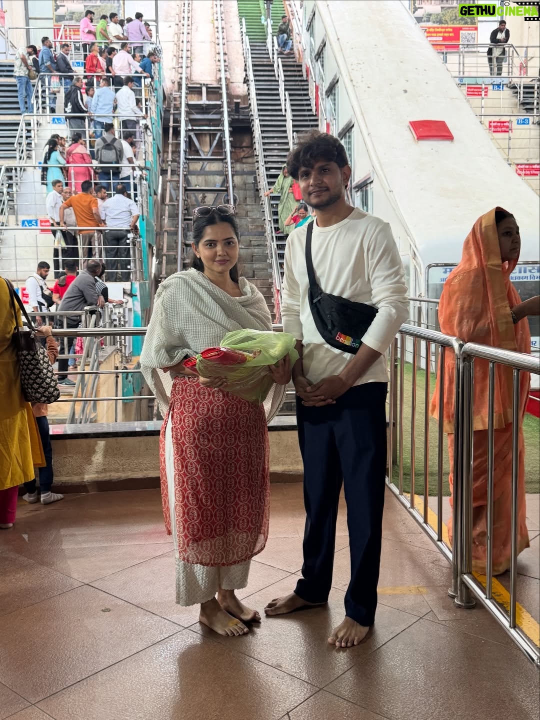 Priyanka Diwate - 31.1K Likes - Always blessed 😭 My very 1st time visit and a peaceful Darshan #nashik #saptashrungimaa , No more Negative energies just a positive soul worshiping gods every single day 🫶🕉️🧿 #nazarnalage #godsfavouritechild