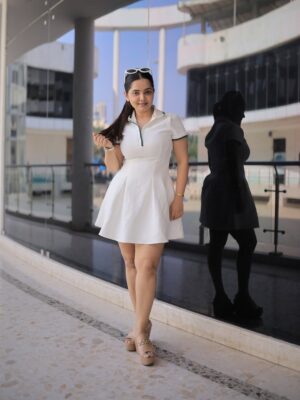 Priyanka Diwate Instagram - Can’t select any one , so posted every click 🫶🌸
#confident #businesswomen #women