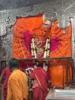 Priyanka Diwate Instagram - Always blessed 😭 My very 1st time visit and a peaceful Darshan #nashik #saptashrungimaa , No more Negative energies just a positive soul worshiping gods every single day 🫶🕉️🧿 #nazarnalage #godsfavouritechild