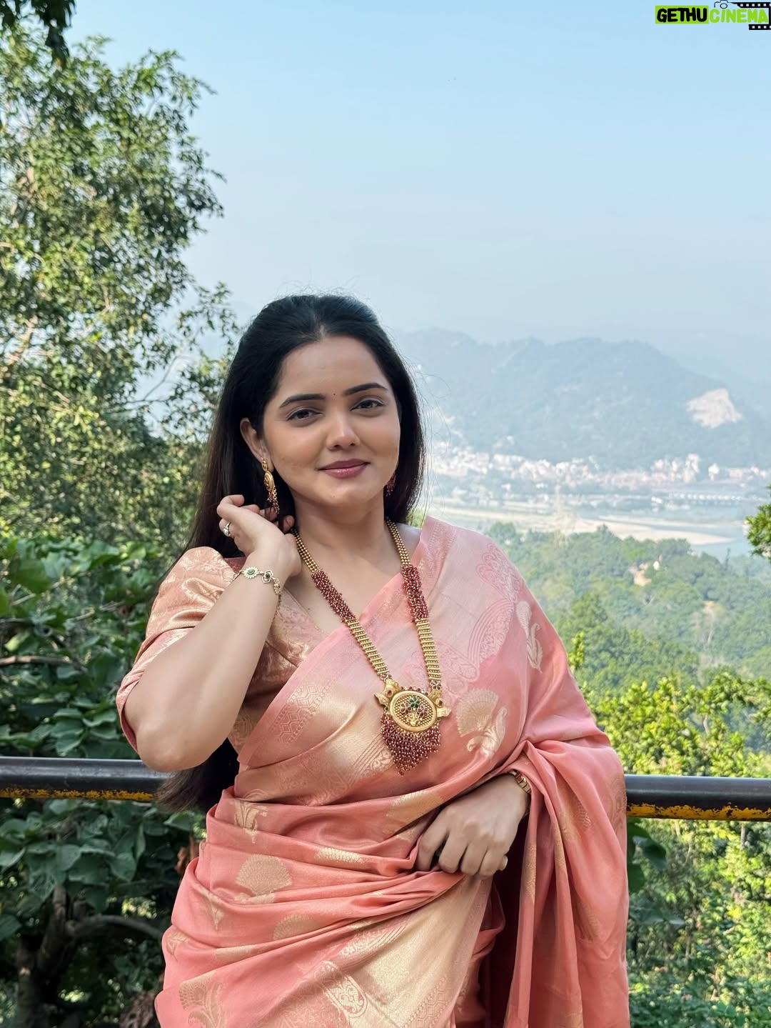 Priyanka Diwate - 10.3K Likes - Bus ab ek hi sapna hain jo har ladki ka hota hain 🫣 Girls can relate 🫶 

#saree