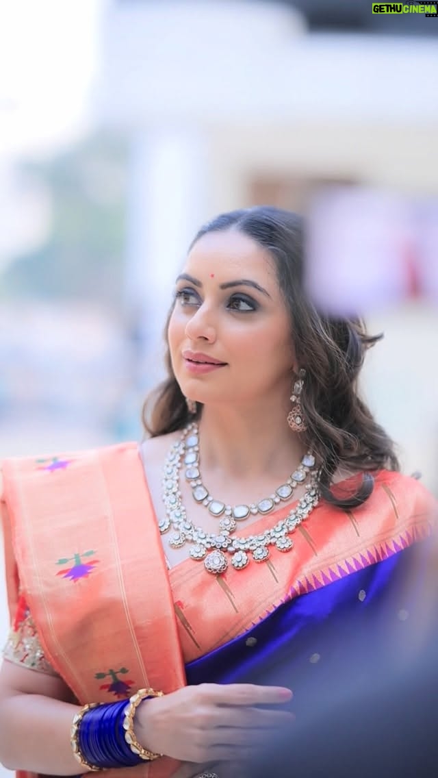 Priyanka Diwate - 38.3K Likes - From watching her on screens to Prepping her skin 🫶🌼 Truly a Kind and Friendly celeb i have ever Met 

Pc: Had to put this song 🤌

Makeup and hair : @psd_makeup_studio 
@shrumarathe 

#marathifashionweek #marathicelebrity #shruthimarathe #makeup
