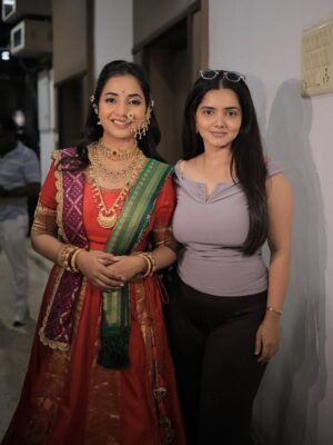 Priyanka Diwate Instagram - Glad to work on the Universal Beauties 🫶🌸 #marathicelebs 

Makeup and Hair : @psd_makeup_studio 

@iampoojasawant 
@sonalee18588 
@sayali_sanjeev_official 
@shrumarathe