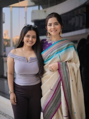 Priyanka Diwate Instagram - Glad to work on the Universal Beauties 🫶🌸 #marathicelebs 

Makeup and Hair : @psd_makeup_studio 

@iampoojasawant 
@sonalee18588 
@sayali_sanjeev_official 
@shrumarathe