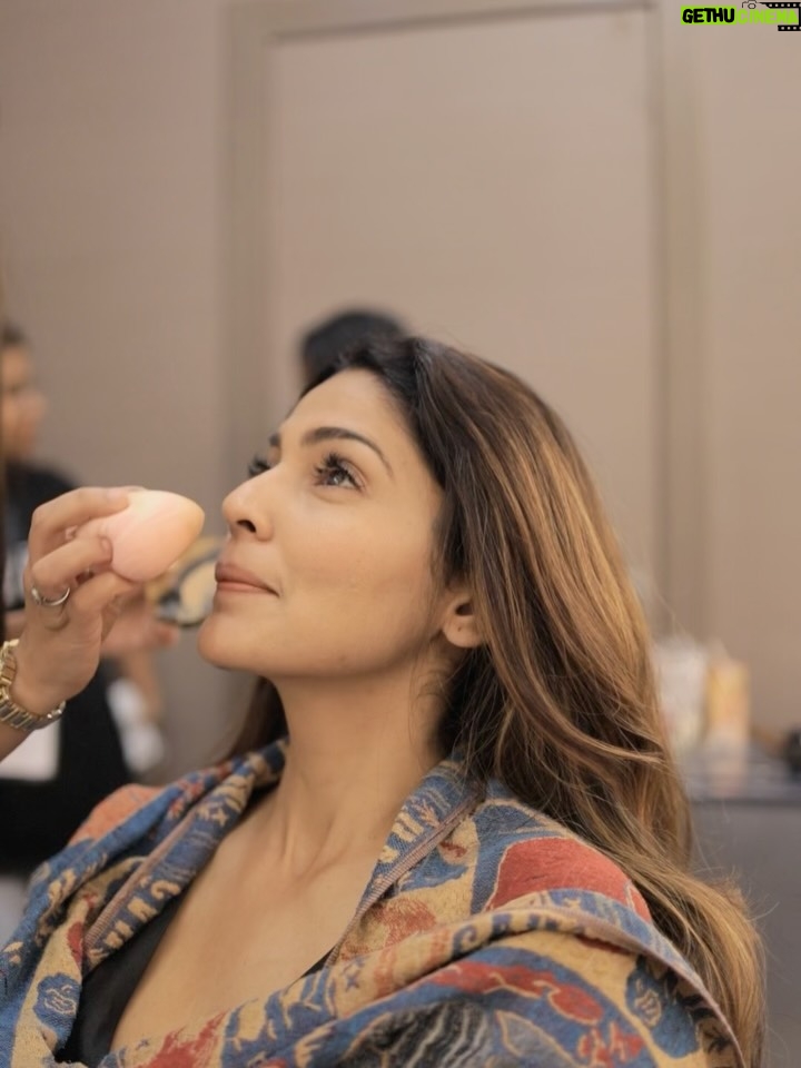 Priyanka Diwate - 85.3K Likes - Glad to work on the Universal Beauties 🫶🌸 #marathicelebs 

Makeup and Hair : @psd_makeup_studio 

@iampoojasawant 
@sonalee18588 
@sayali_sanjeev_official 
@shrumarathe