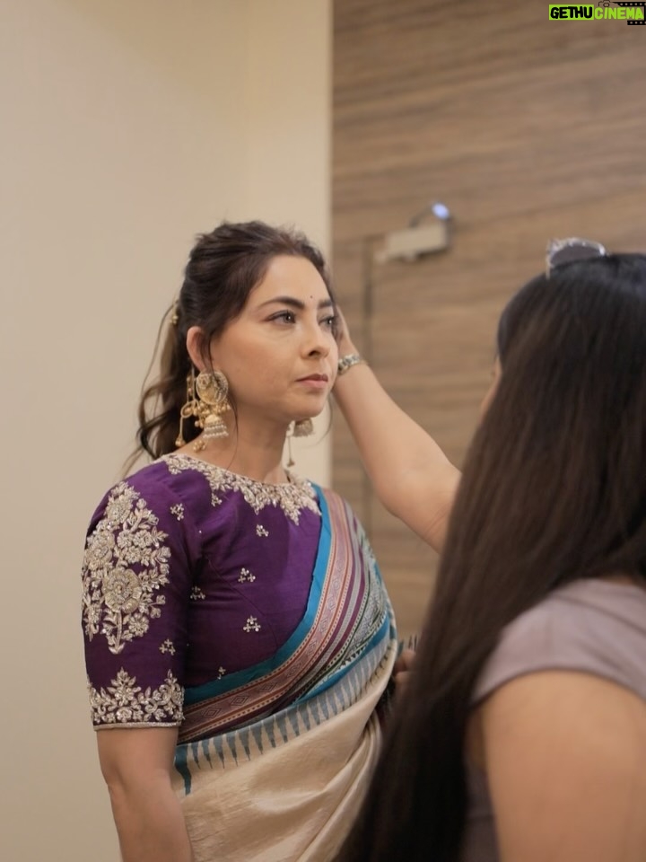 Priyanka Diwate - 85.3K Likes - Glad to work on the Universal Beauties 🫶🌸 #marathicelebs 

Makeup and Hair : @psd_makeup_studio 

@iampoojasawant 
@sonalee18588 
@sayali_sanjeev_official 
@shrumarathe