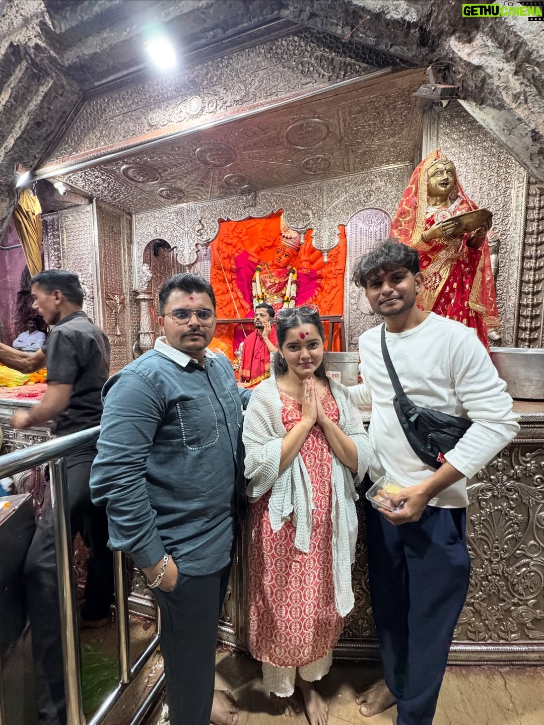 Priyanka Diwate - 31.1K Likes - Always blessed 😭 My very 1st time visit and a peaceful Darshan #nashik #saptashrungimaa , No more Negative energies just a positive soul worshiping gods every single day 🫶🕉️🧿 #nazarnalage #godsfavouritechild