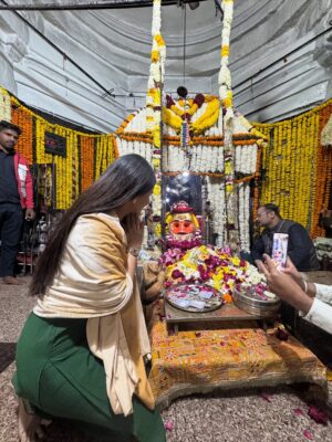 Priyanka Diwate Instagram - Navin Varshachi Suruvaat - Aata Najar Lavranyanchi Vaat 🕉️🫶 #kaalbhairavmandirujjain🚩🙏❣️ #kaalbhairav #ujjain #2026 

My Warm Thanks to : @abhijeet_chaturvedi_10