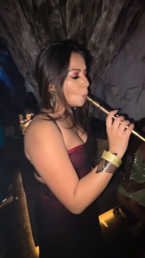 Priyanka Halder Instagram - तुम जलन बरकरार रखो
हम जलवे बरकरार रखेंगे 🔥🍷
.
.
#actor #actorslife #instareels #viral #priyankahalder #priyankahalderofficial #mumbai