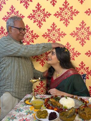Priyanka Mitra Instagram - ভালোবাসা আর আশীর্বাদের ভান্ডার।
আমার দাদু-দিদা, তাদের গল্পে ভরে থাকে আমাদের পৃথিবী।
তাদের কাছেই শেখা, ভালোবাসা আর সম্মানের পাঠ।❤️🧿
.
.
#blessed #grandparents #love #happiness #radhekrishna