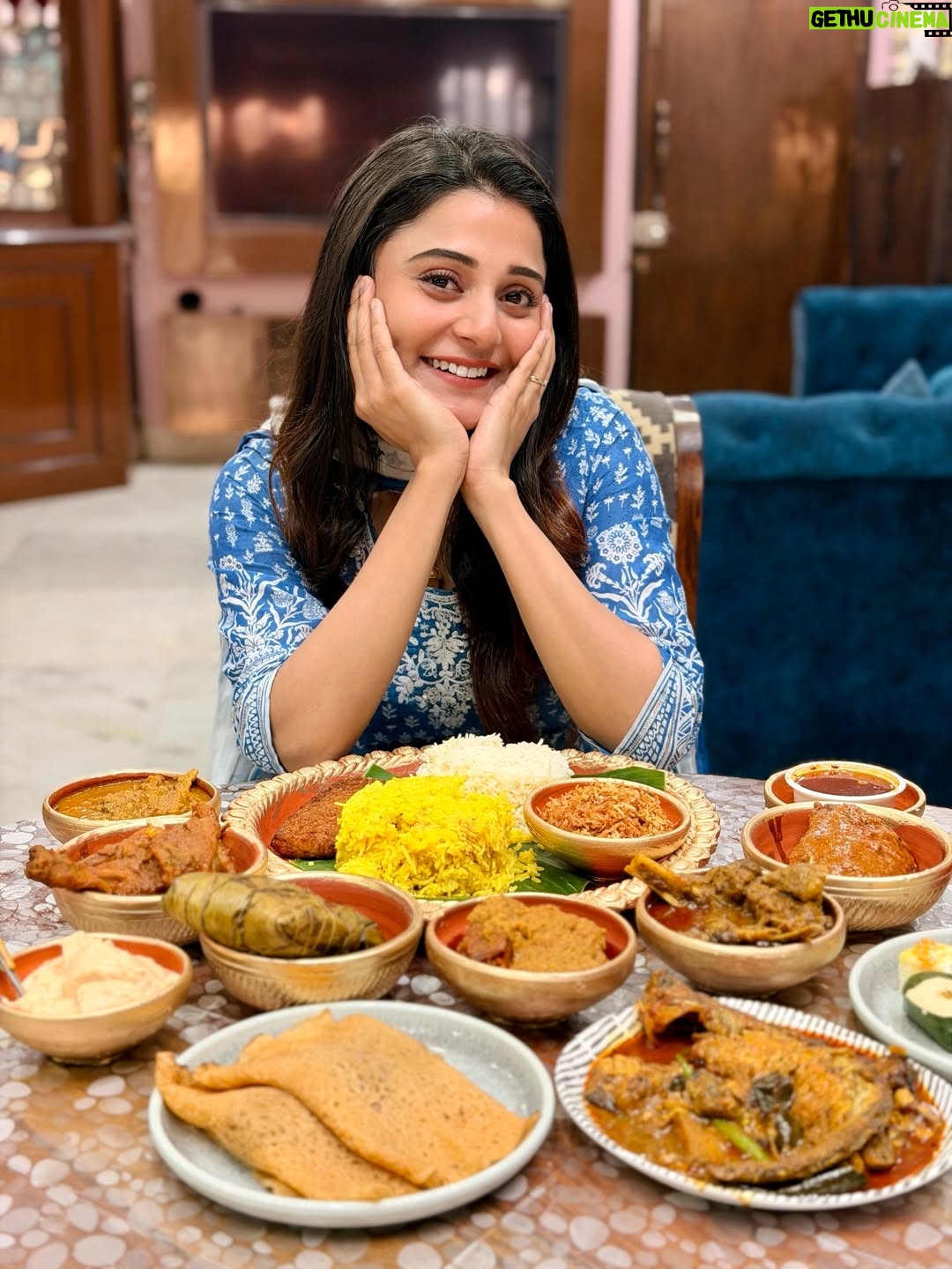 Priyanka Mitra - 25.1K Likes - So much food & Blessings ❤️🧿
.
.
#aiburobhat #happyfaces #tummyfullofyummy #grateful #radhekrishna