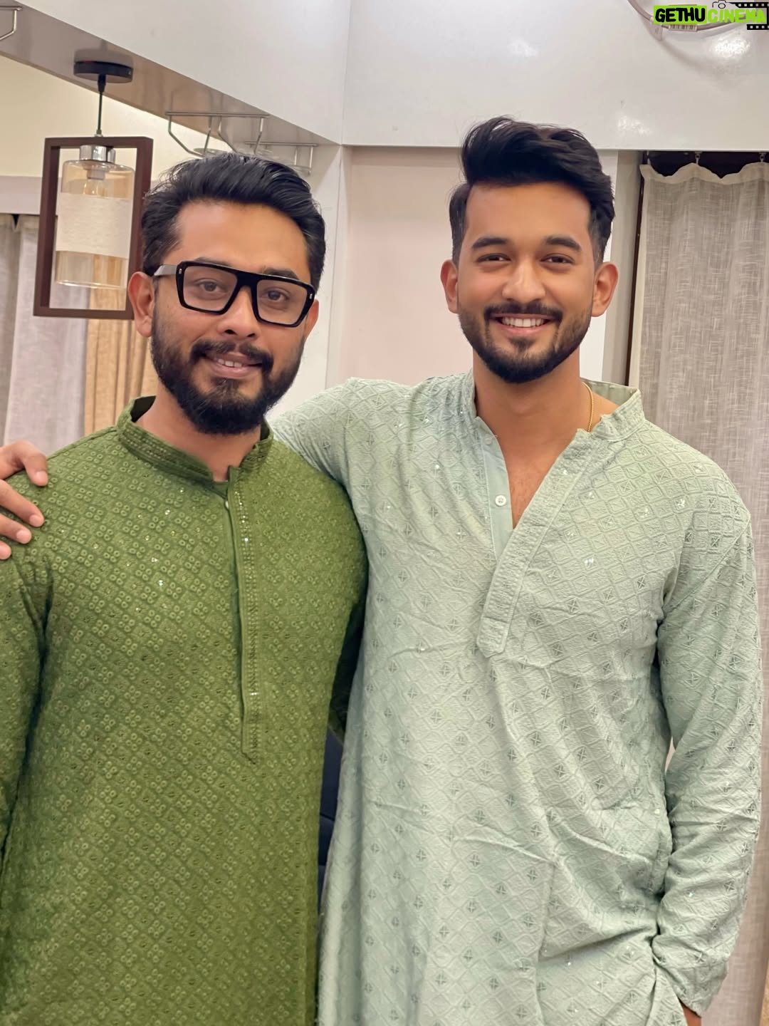 Priyanka Mitra - 34.4K Likes - Love , laughter, food & us ❤️🧿
.
.
#us #happyfaces #aiburobhat #radhekrishna