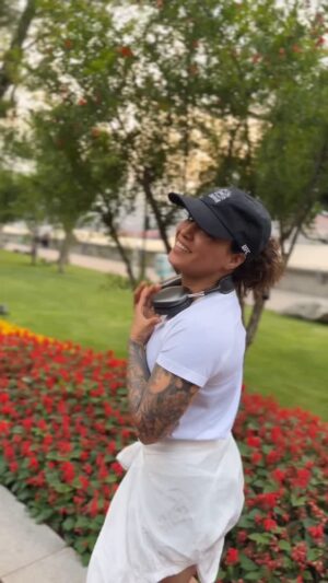 Puja Tomar Instagram - If laughter burns calories, I’m basically shredded! 😆💪🥊
#trending