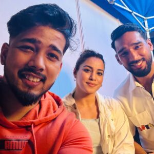 Puja Tomar Instagram - Don’t know about hip hop but the vibes were good.😊
Thank you guys for inviting us ❤️🌸
#hiphop #divine #hanumankind