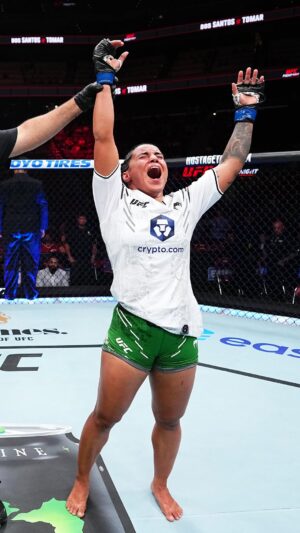 Puja Tomar Instagram - When Puja created history! 🔥🇮🇳
#TheCycloneReturns at #UFCLondon in search of another win. 💪
#UFC #UFCIndia #PujaJustFight