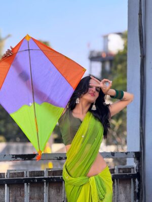 Purabi Bhargava Instagram - Par mera dil hai patang šŖ
Aur teri nazar manjhaā„ļø
#makarsakranti #patang #kite #viral #instagood