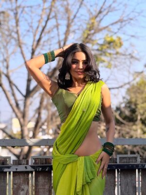 Purabi Bhargava Instagram - Par mera dil hai patang šŖ
Aur teri nazar manjhaā„ļø
#makarsakranti #patang #kite #viral #instagood