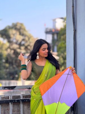 Purabi Bhargava Instagram - Par mera dil hai patang šŖ
Aur teri nazar manjhaā„ļø
#makarsakranti #patang #kite #viral #instagood