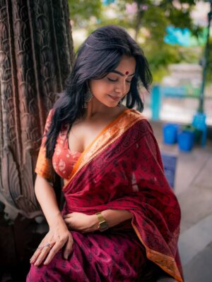 Purabi Bhargava Instagram - Lamho ki khataye ...
Lafzo mein kya bataye ?? š
.
Edits @am.creativityofficial
šø @shotbykittu