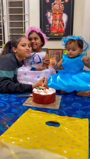 Pushpa Rajaiah Instagram - ಸಾಯ್ತಿದ್ದೋಳಿಗೆ ಜೀವ ತುಂಬಿ,ಕಣ್ಣೀರ್ ಹಾಕ್ತಿದ್ದೋಳ್ ಮುಖದಲ್ಲಿ ನಗು ಕಾಣೋ ತರ ಮಾಡಿರೋ ಈ ನನ್ನ ಮುದ್ದು ದೇವತೆಗೆ ಹುಟ್ಟುಹಬ್ಬದ ಹಾರ್ಧಿಕ ಶುಭಾಶಯಗಳು🦋🕊💝🎂🫶ಆ ಭಗವಂತ ನನ್ನ ಆಯಸ್ಸು ಕೂಡ ನಿಮ್ ಇಬ್ರಿಗೆ ಕೊಟ್ಟು ಕಾಪಾಡಲಿ ಮಕ್ಳೇ 🌎🫶🤍💝 #Hassan #Mysore #Kodagu #Bagalkot #Banglore Urban Banglore rural belgavi vijayapur bellary Bidar Chamarajnagar  Chikmaglur Chikkaballapur Chithradurga Dhakshinakannada Davanagere Gulbarga Gadag Dharwad Haveri Kolar Koppala Mandya Raychuru Ramanagara Shivmogga Tumkur Udupi UttaraKannada Vijayanagara yadgiri