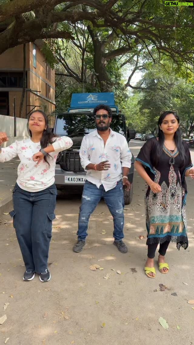 Pushpa Rajaiah - 11.8K Likes - My Sisters Just Try 😂Trending Song Dance 😂😂😂🙈🫶 Camera man🥰💕
 @renu_gowda.s 
#karnataka #trendingreelsvideo #vrialreels♥️