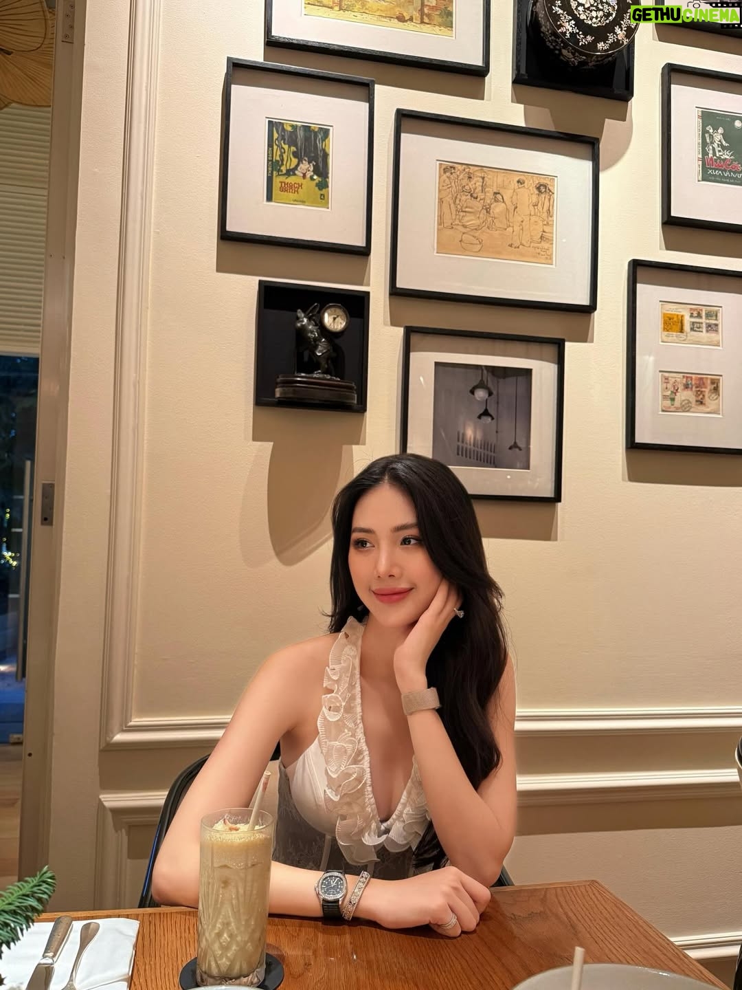 Quỳnh Hoa Bùi - 757 Likes - Heart’s warm 🧣🎄