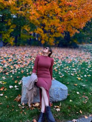 Raavi Kaur Bal Instagram - I just can’t get over these fall colors😍 Couldn’t decide on just one so I’m posting them all 🍂✨

Falling in love with my first Canadian fall 🍁❤️

#raavikaurbal #fallismyfavorite #canada🇨🇦 #brampton #firstfallincanada #punjab #punjabi