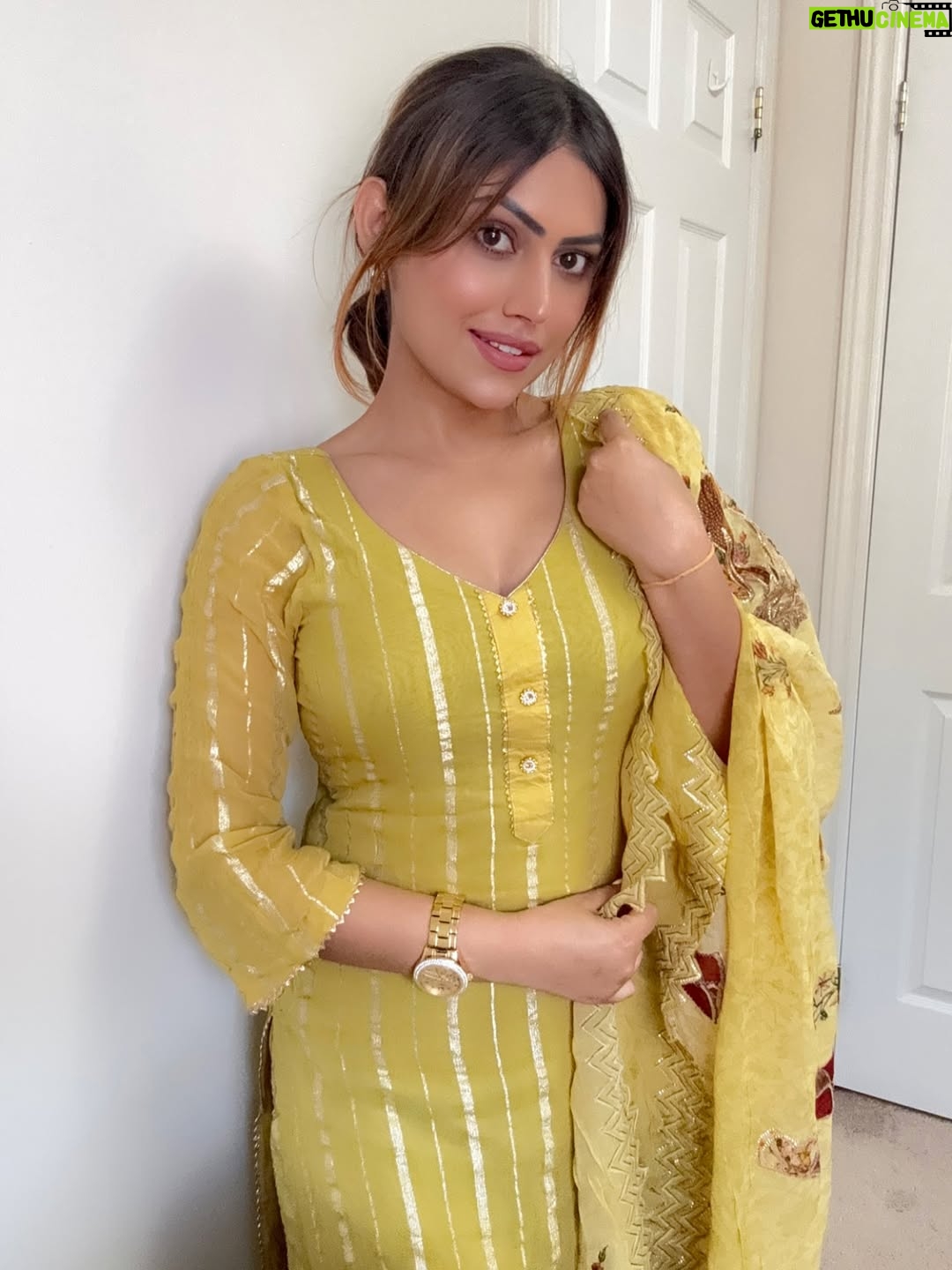 Raavi Kaur Bal - 3 Likes - 🪔 Diwali te Bandi Chhor Divas diyaan sab nu dher saariyaan vadhaiyaan 😊 May this festival bring light, happiness, and divine blessings in everyone’s life. ✨