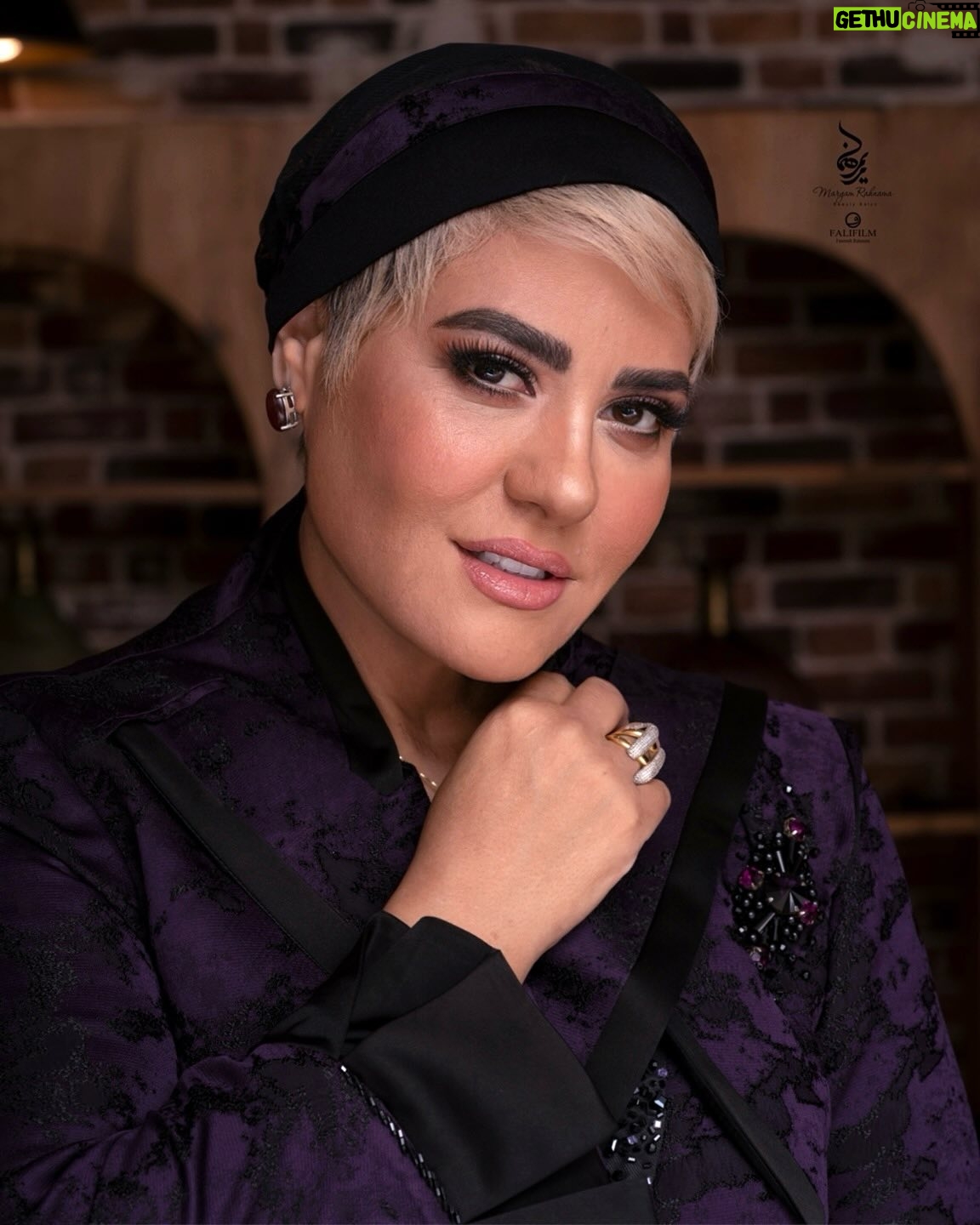 Rabeh Oskouie - 10.6K Likes - استایلی متفاوت از رابعه اسکویی زیبا 💜✨

Beautiful actress :
@rabeh_oskouie

Dress :
@mahnoushteymourzadeh

Makeup :
@soodabesadat_makeup

Hairstyle :
@minanorozi_hairstyle

Hair color :
@hairstyleghazal 

Beauty salon :
@maryamrahnamabeauty

Photography studio :
@falifilm
✨💜
#رابعه_اسکویی #مریم_رهنما #مهوش_تیمورزاده #استایل #میکاپ #سلبریتی #هنرمندان #عروسی_هنرمندان