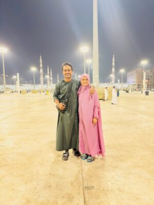 Rabya Kulsoom Instagram - - Happy Birthday to my soulmate, my life partner and my best friend!! ❤️ 
May you live long with the best of health, wealth, happiness and content 😁
The backbone of Ron and Coco!! I love you the most but that doesnt mean that i will annoy you any less. Here's to a year of loads of prayers, success, love and another visit to the most beautiful place on earth together again with our families inshAllah. 😘🫶🏻💚