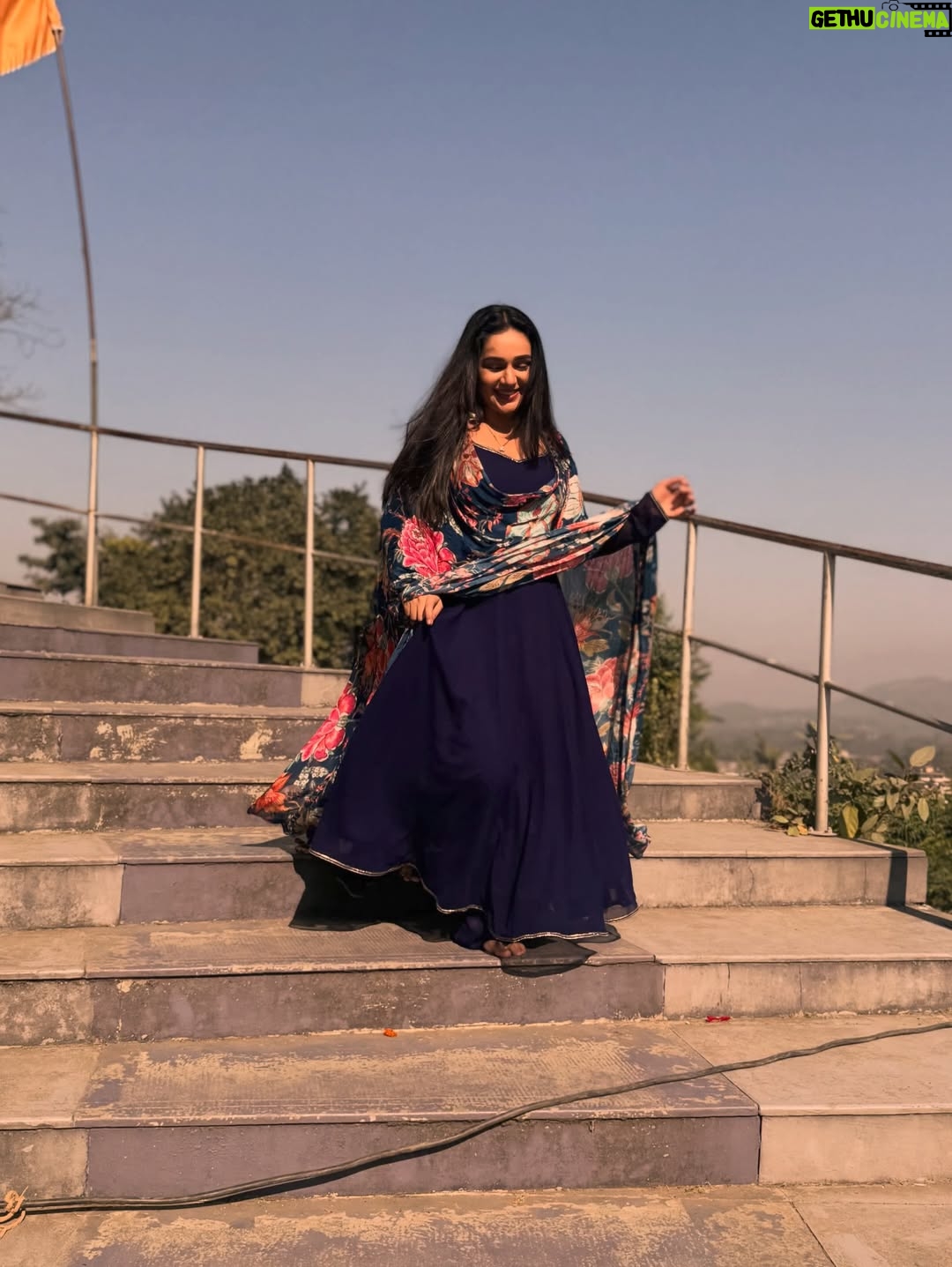 Rachana Mistry - 22K Likes - Asthetic shoot location & me! 🎥♥️
The untold love story 🍁
.
.
.
.
.
#JAGRITIeknayisubah
#GRATITUDE♥️