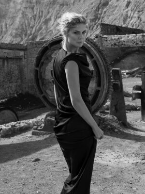 Rachel Hunter Instagram - 20 pics - slide through the past - Remember throwbacks - well he’s just a little throw back of some work. 16 years old  I started modeling, I never wanted to be a model plucked from the beaches of New Zealand I accepted the process and out it all unfolded . For those of you into Vedic astrology my dasha changed to Mercury Dasha . It couldn’t have been more aligned 🙏🏼Trust your process, but be proactive to.