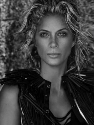 Rachel Hunter Instagram - 20 pics - slide through the past - Remember throwbacks - well he’s just a little throw back of some work. 16 years old  I started modeling, I never wanted to be a model plucked from the beaches of New Zealand I accepted the process and out it all unfolded . For those of you into Vedic astrology my dasha changed to Mercury Dasha . It couldn’t have been more aligned 🙏🏼Trust your process, but be proactive to.