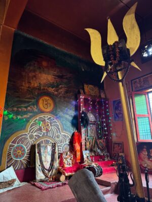 Rachel Hunter Instagram - India September - November ♥️ 

Ekattarso Mahadeva Temple - this is a yogini temple just near Morena - There are very few of theses particular temples That have the 64 yoginis chambers.
This temple now has  the images of Lord Shiva.
This particular temple was a place also for the study of  astrology.
The 64 yoginis are a very intriguing part of my journey within India, as are the shaktipeeths and siddh peeths of the Goddess. These temples contain extraordinary energy’s . A very personal  journey and one i couldn’t even try to explain as the wisdom has many layers and to be honest im truly only scratching the surface. 
Ujjain - Jai Shree Maha Kal . This deeply spiritual centre point within India. Holds a very certain energy one that I have become very fond of . 
Haridwar - 9 days of Devi . Navaratri 
Badrinath - 10,000ft above  of absolute beauty. This trip was heart opening . 
Kali Math 
Kali Shila 
Sinsini 
Jaipur …

As I step foot onto the plane when I travel to India, I ask what lessens do you have for me… it never disappoints. It may feel like a beautiful mess, as the journey unfolds , but this is the point to be involved to experience allow the uncomfortable to arise … then fingers crossed release. Sometimes it’s not till there is distance that realizations happen after some you move forward some you return to with more ease and an open heart.

@parmanand.giri.121