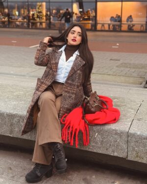 Rachi Sharma Instagram - soft love 
Wearing @savana