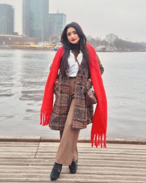 Rachi Sharma Instagram - soft love 
Wearing @savana