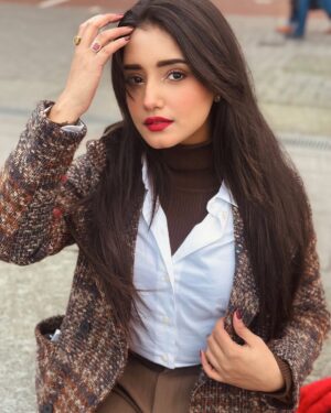 Rachi Sharma Instagram - soft love 
Wearing @savana