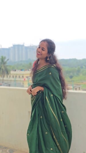 Rachu Suri Instagram - 🫶🏻❤️
Saree :@taranga_vastraalaya 🤍✨ 

#rachusuri