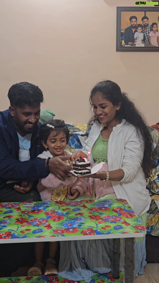 Rachu Suri - 7.5K Likes - ನಿಮ್ಮ ಪ್ರೀತಿ ಪಡೆದ ಋಣವ ತುಂಬಲು 🥹🧿🫶🏻🌍 Blessed to have u both ❤️😘🤌🏻 simple, but rich in heart 🥺💎❤️‍🩹

#rachusuri