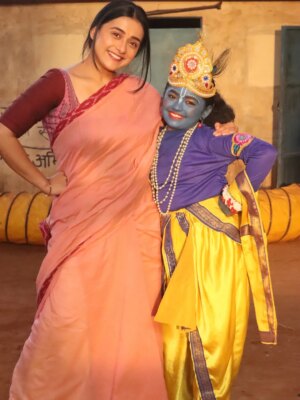 Radhika Muthukumar Instagram - मैं हूं लाल तेरा 🥰❤️🧿
.
.
.
.
#binddii #kajal #maabeti #sanchibhoyar #radhikamuthukumar