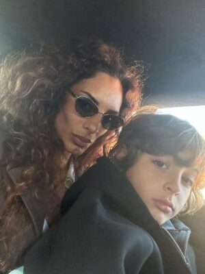 Raffaella Modugno Instagram - Posso viaggiare ovunque, tra mille luci e meraviglie, ma niente brilla più di voi tra le mie braccia. Il mio posto del cuore siete sempre voi.❤️❤️❤️❤️