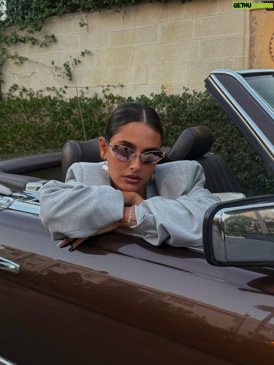 Raghda - 117.5K Likes - Sorry I’m late! Had a mini photoshoot🙇🏽‍♀️